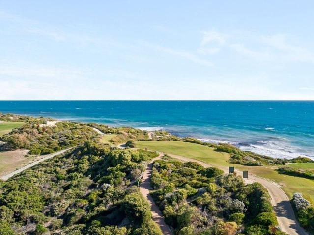 Apartment for sale in Parklands, Western Australia