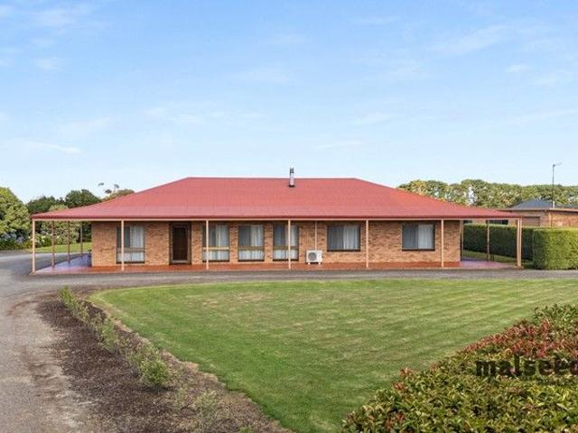 Cottage for sale in Yahl, South Australia