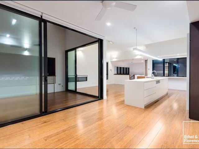 Townhouse for rent in Toombul, Queensland