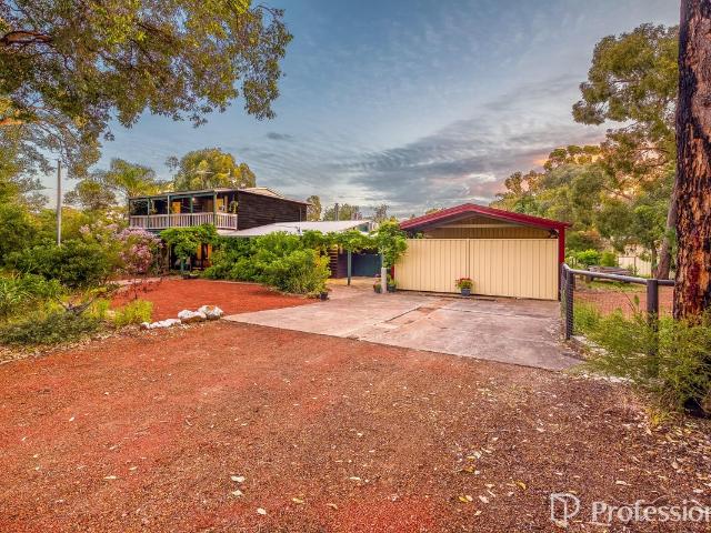 House for sale in Mundaring, Stoneville