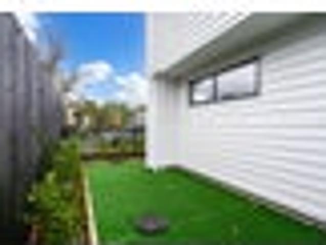Townhouse for sale in Mount Wellington