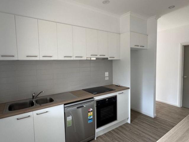 Apartment for rent in Alma, Victoria