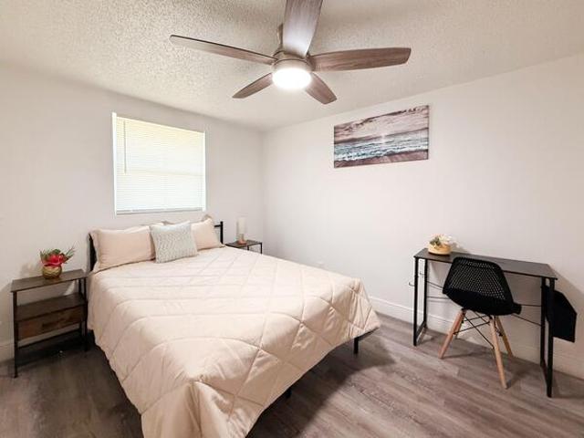 Room for rent in Florida