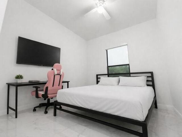 Room for rent in Lehigh Acres, Florida
