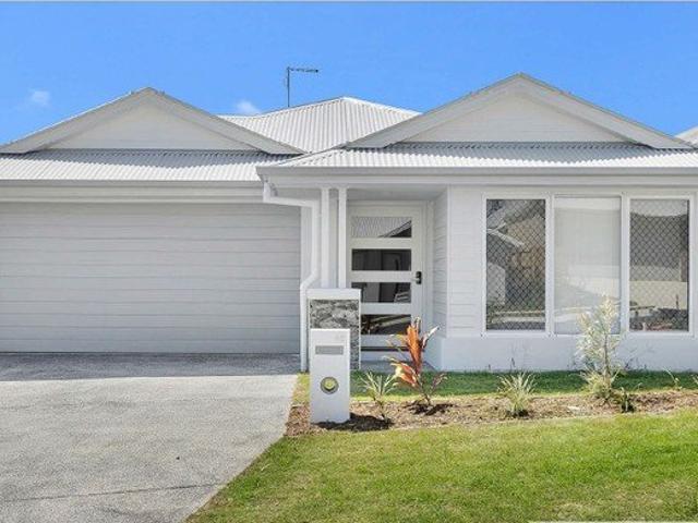 Cottage for sale in Toombul, Queensland