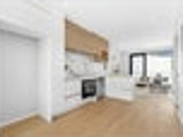 Townhouse for sale in Oratia