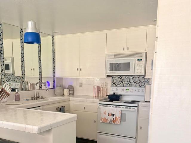Room for rent in California