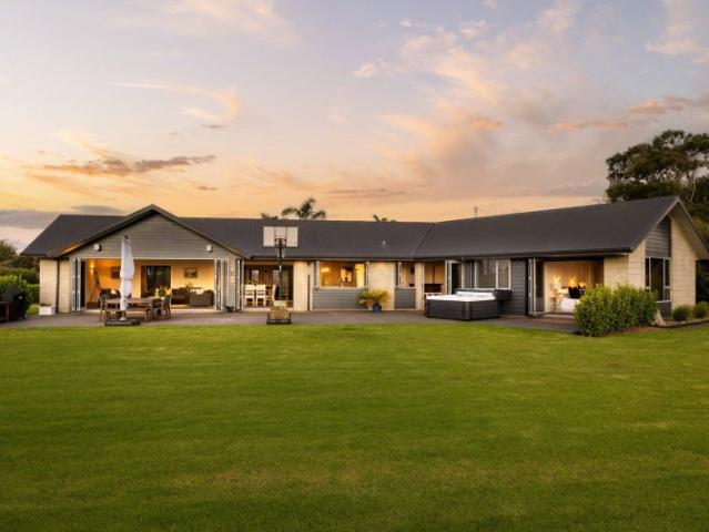 House for sale in Ngahinapouri