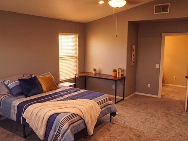 Room for rent in California
