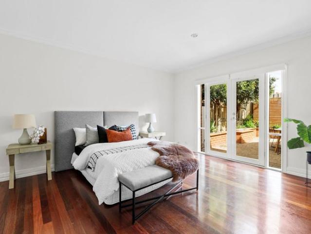 Townhouse for rent in Essendon, Melbourne