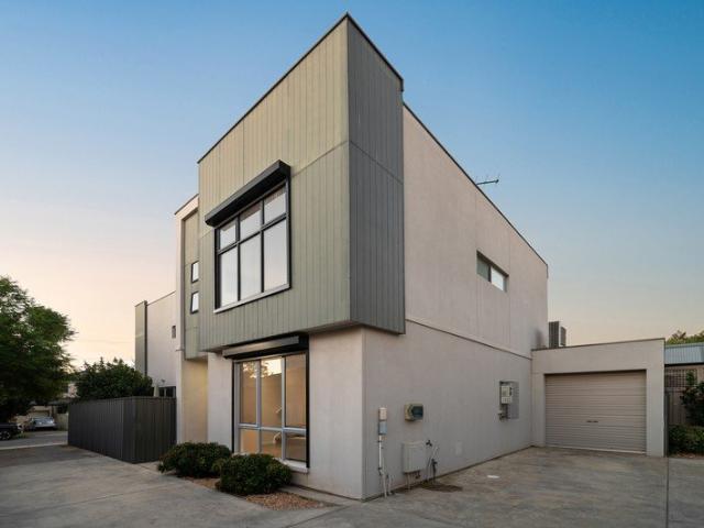 Townhouse for sale in Horseshoe Creek, South Australia