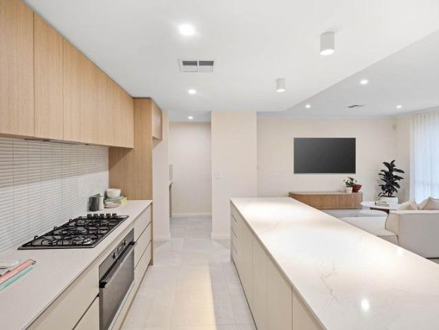 Cottage for sale in Hasluck, Perth