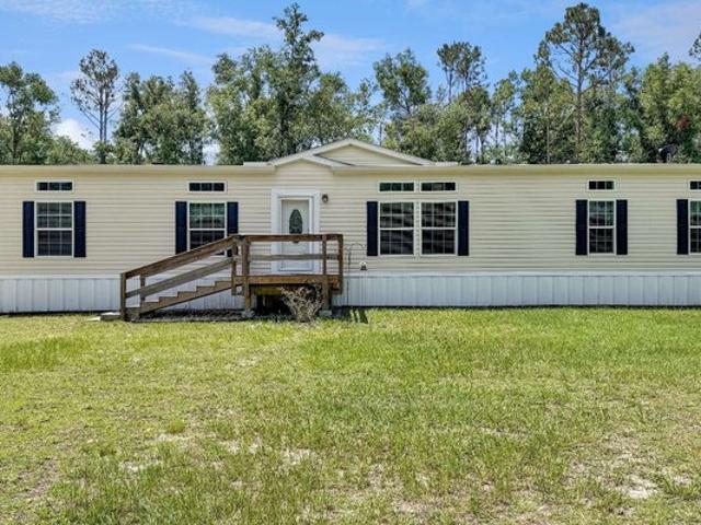 House for sale in Suwannee, Florida