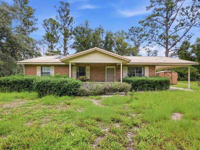 House for sale in Suwannee, Florida