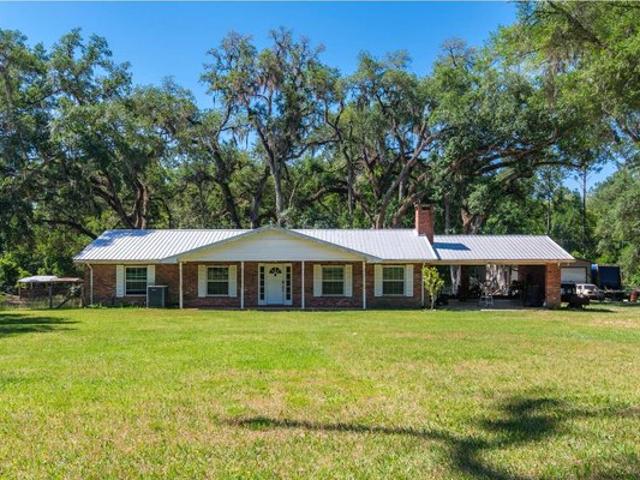 House for sale in Suwannee, Florida
