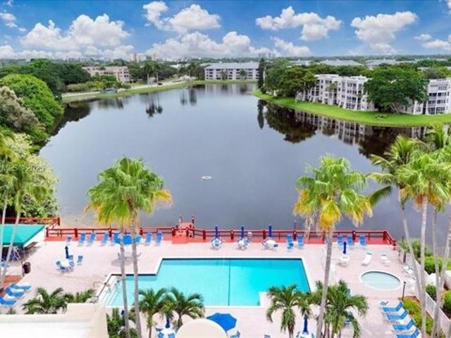 Condo for sale in Davie, Florida