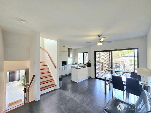Townhouse for rent in Toombul, Queensland