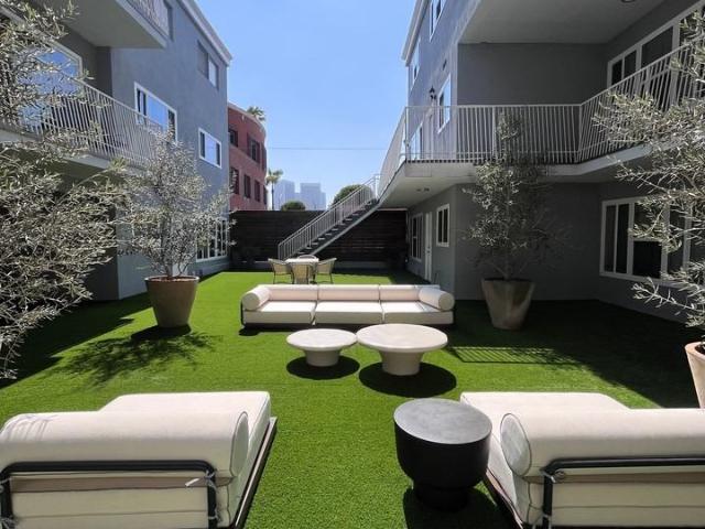 Apartment for rent in Beverly Hills