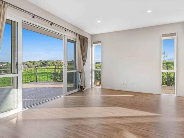 House for rent in Whangaparaoa