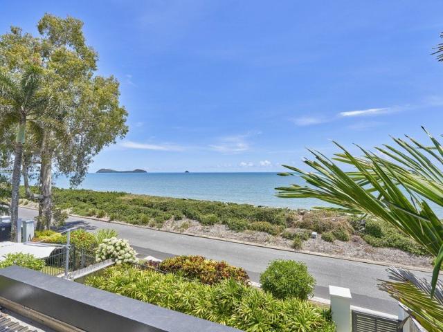 Townhouse for sale in Kewarra Beach, Queensland