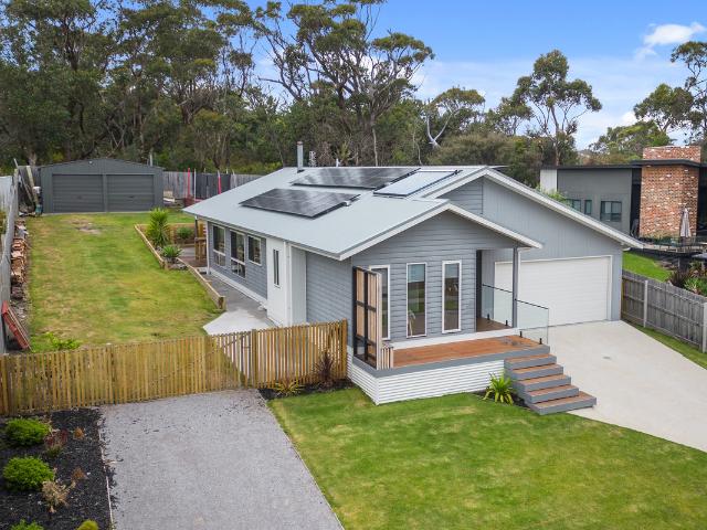 House for sale in Lake Tyers Beach, Victoria