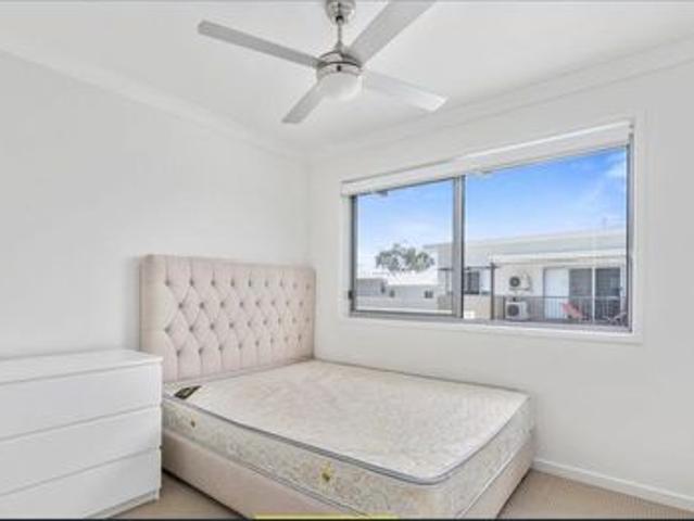 Townhouse for rent in Toombul, Queensland