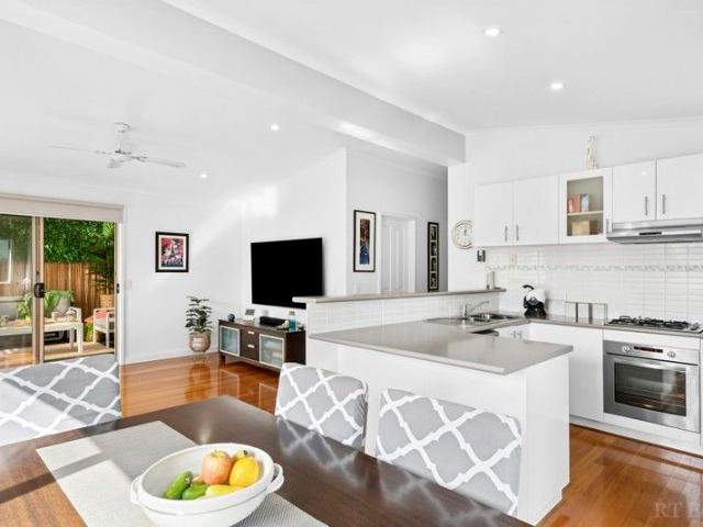 Apartment for sale in Leopold, Victoria