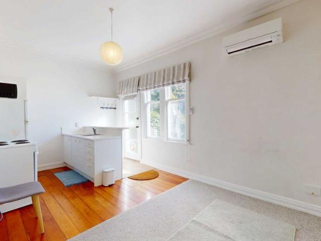 Apartment for rent in Oriental Bay, Wellington