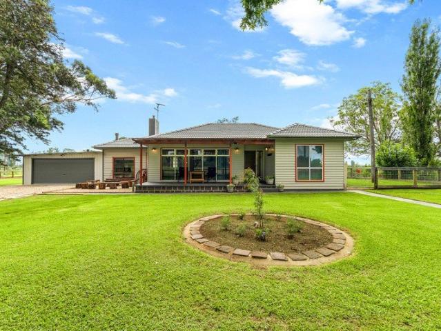 Cottage for sale in Maffra, Shire of Wellington