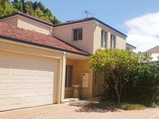 Townhouse for rent in Wembley, Town of Cambridge