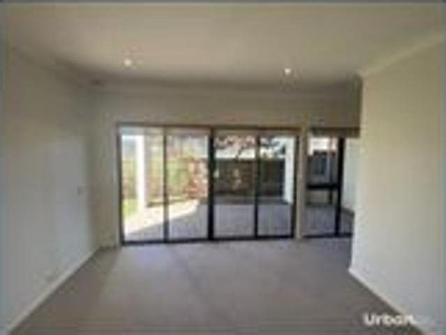 Townhouse for rent in Sydney, New South Wales