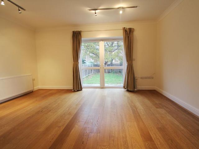 Apartment for rent in London Borough of Ealing, Hanwell