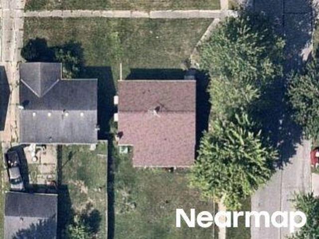 House for sale in Elyria