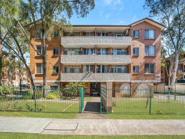 Apartment for rent in Sydney, Liverpool City Council