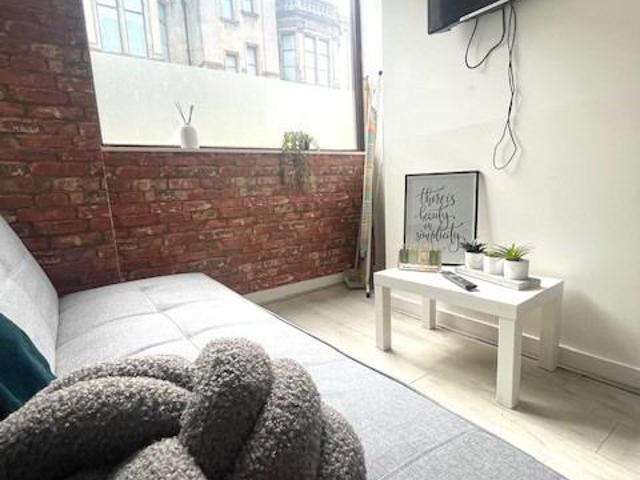 Apartment for rent in Cavern Quarter, Calderstones