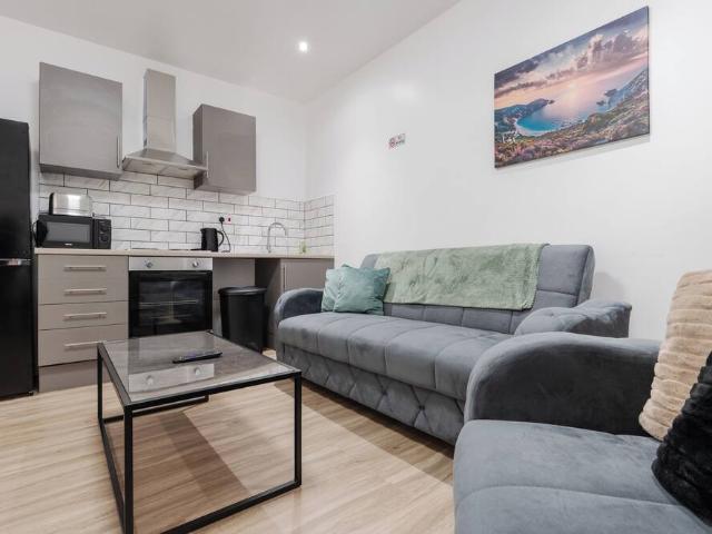 Apartment for rent in Old Swan, Liverpool
