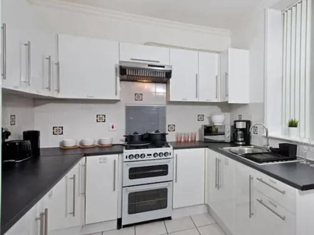 House for rent in Calderstones