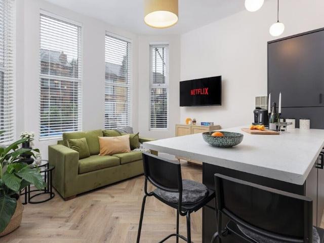 Apartment for rent in Grassendale, Liverpool