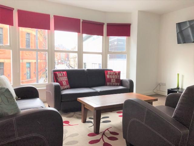 Room for rent in City Centre, Calderstones
