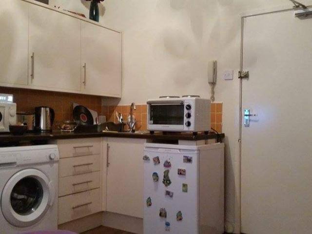 Studio for rent in Ropewalks, Calderstones