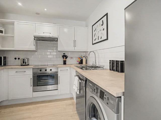 Apartment for rent in West Waterloo Place, Liverpool