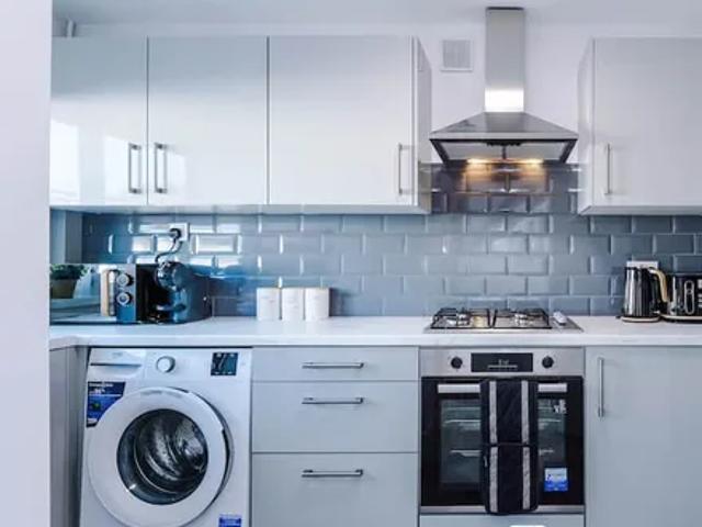 House for rent in Calderstones