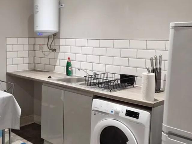 House for rent in Cabbage Hall, Calderstones