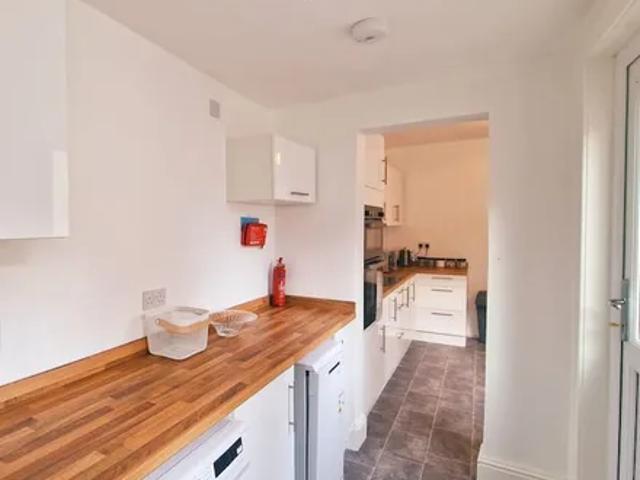 House for rent in Calderstones