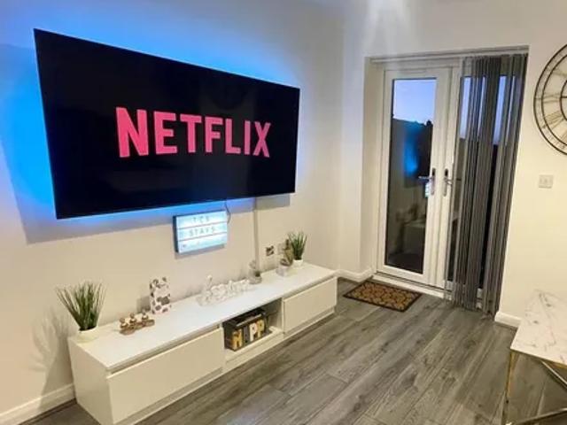 House for rent in Calderstones