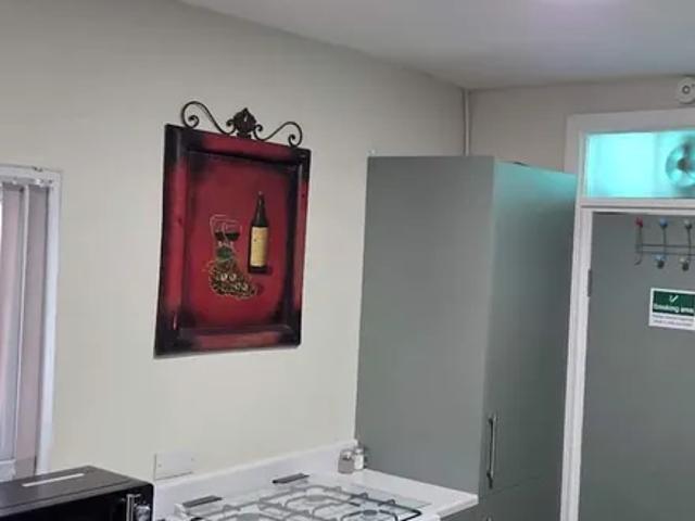 House for rent in Calderstones