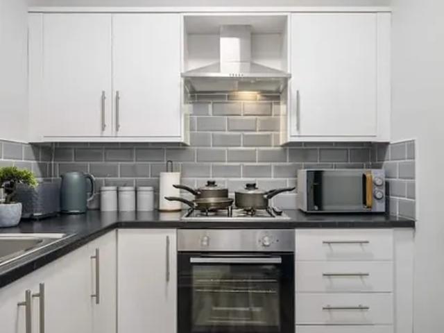 Apartment for rent in Clubmoor, Calderstones