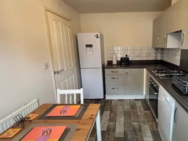 House for rent in Calderstones