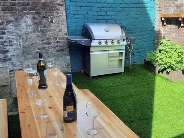 House for rent in Elm Park, Calderstones