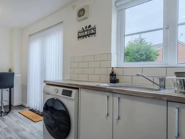 House for rent in Calderstones
